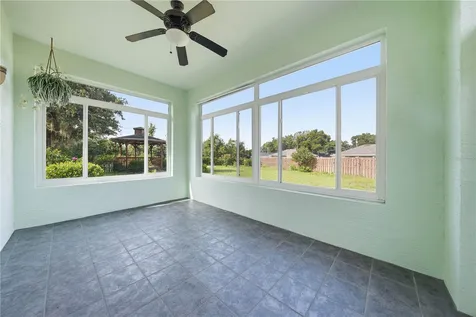 81 Twin Lake Circle Umatilla FL 32784