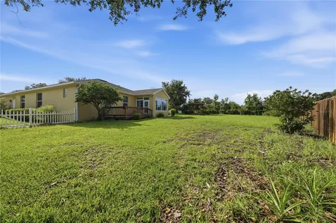 81 Twin Lake Circle Umatilla FL 32784