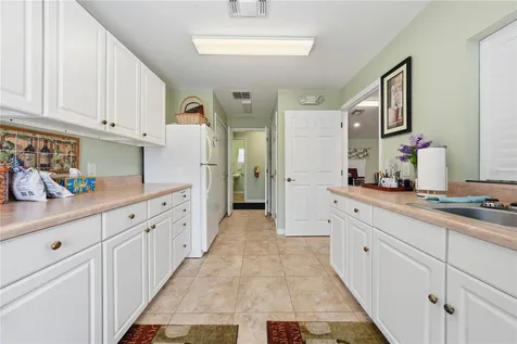 81 Twin Lake Circle Umatilla FL 32784
