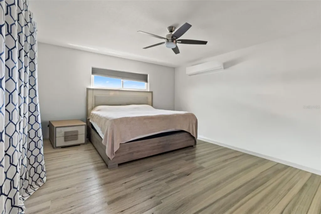 415 Barclay Avenue Altamonte Springs FL 32701