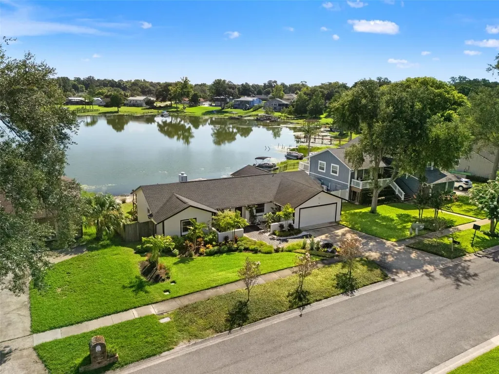 415 Barclay Avenue Altamonte Springs FL 32701