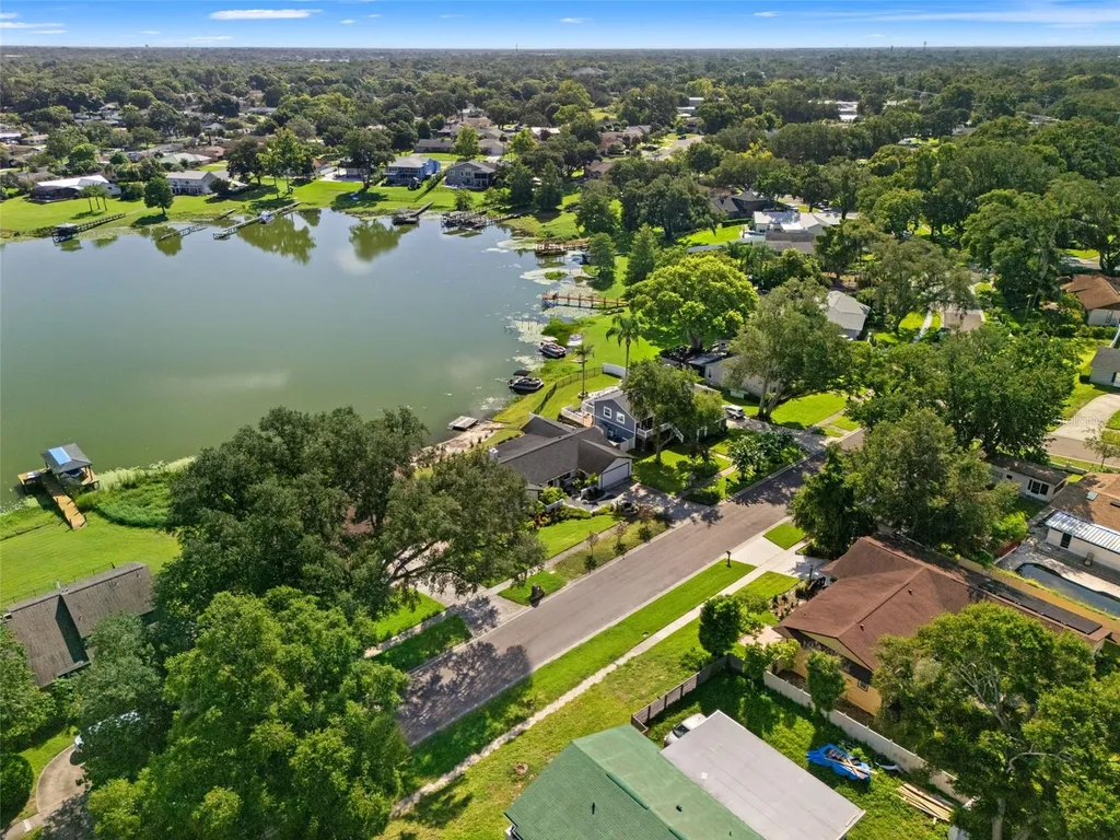 415 Barclay Avenue Altamonte Springs FL 32701
