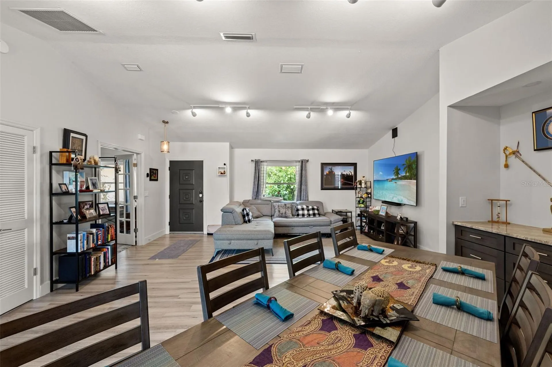 415 Barclay Avenue Altamonte Springs FL 32701