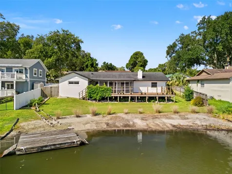415 Barclay Avenue Altamonte Springs FL 32701