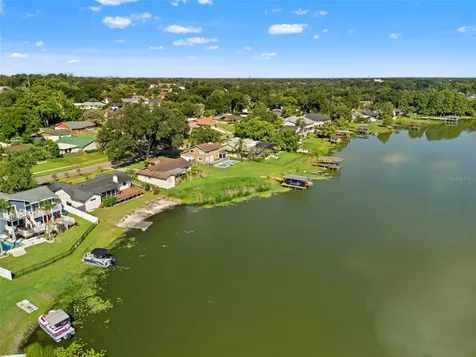 415 Barclay Avenue Altamonte Springs FL 32701
