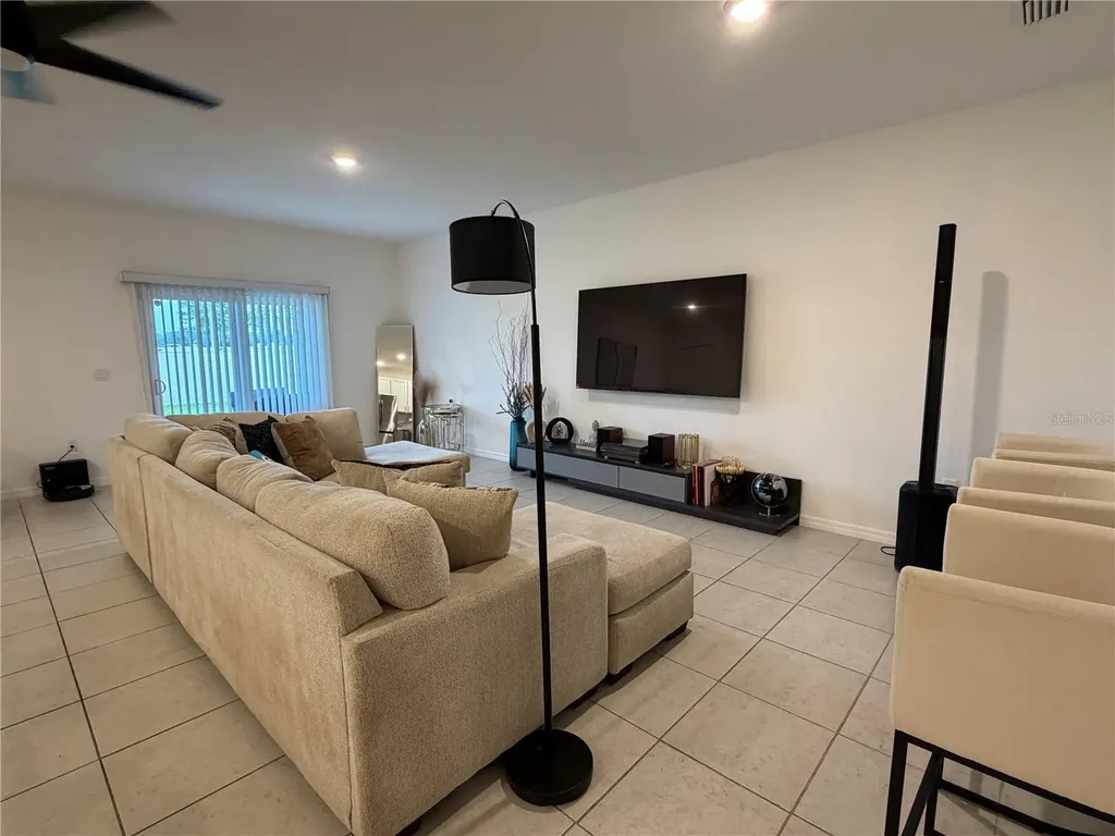 2136 NW 248th Way Newberry FL 32669