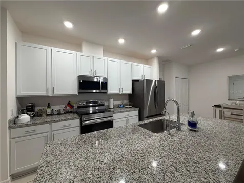 2136 NW 248th Way Newberry FL 32669