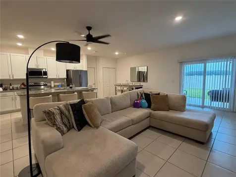 2136 NW 248th Way Newberry FL 32669