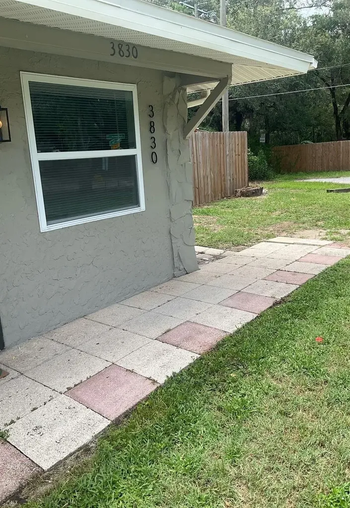 3830 Valley Tree Drive Tampa FL 33610