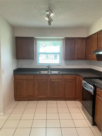3830 Valley Tree Drive Tampa FL 33610