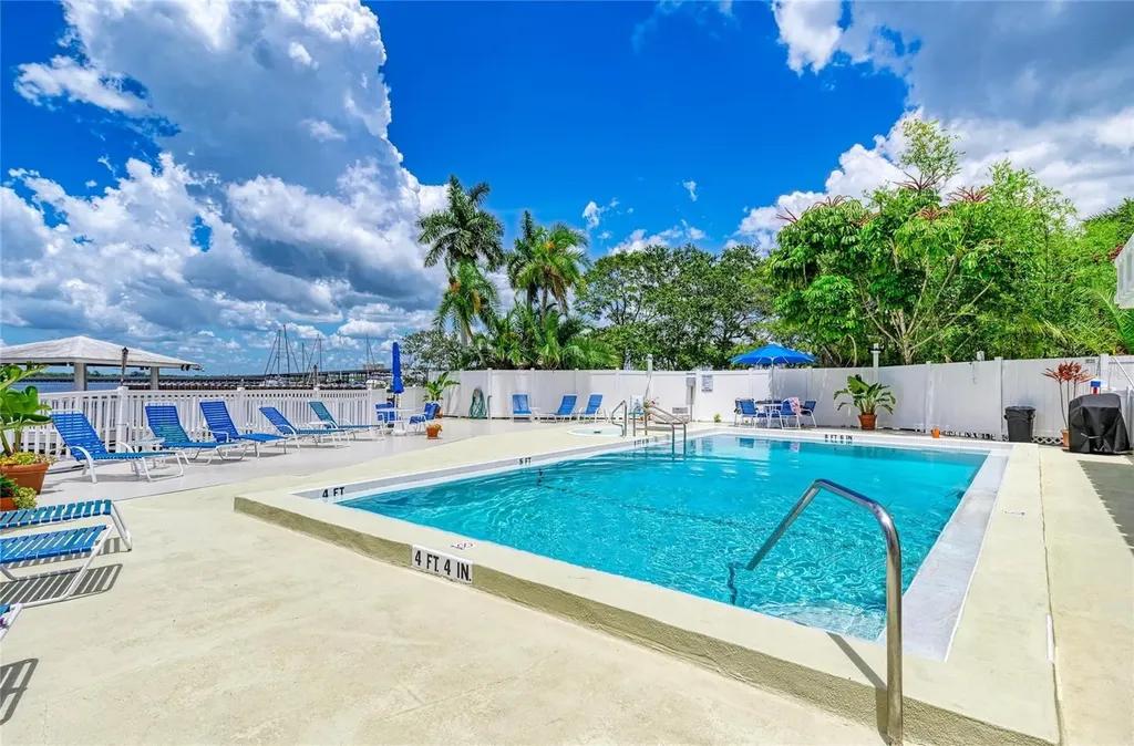 1510 1st Avenue W Bradenton FL 34205