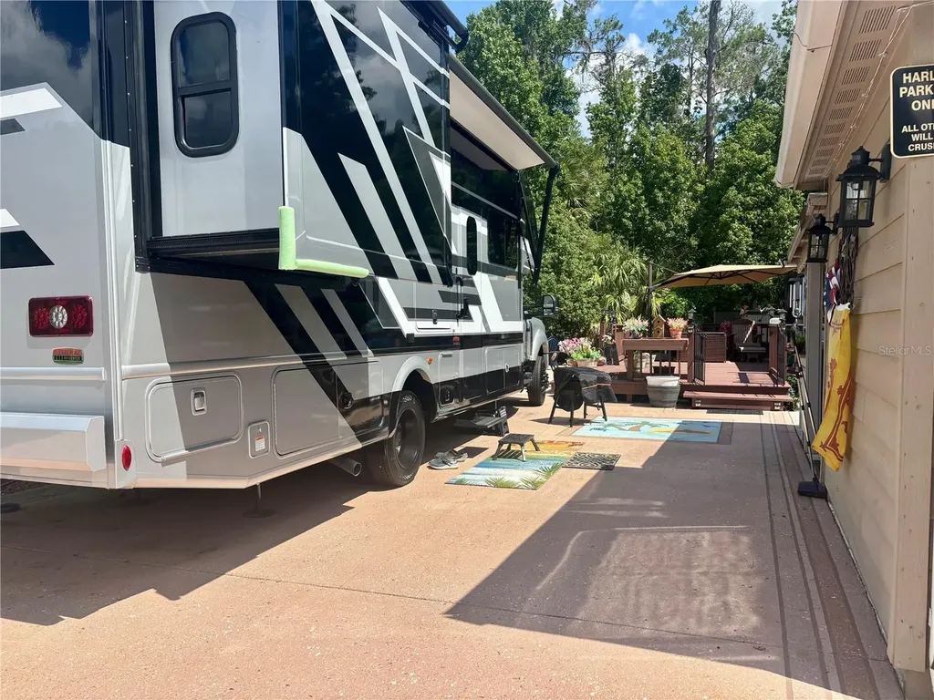 10371 NE 28th Loop Silver Springs FL 34488