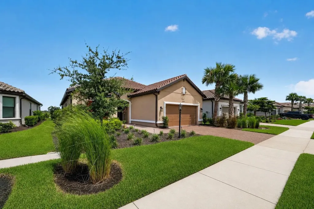 10132 Silent Night Lane Sarasota FL 34241