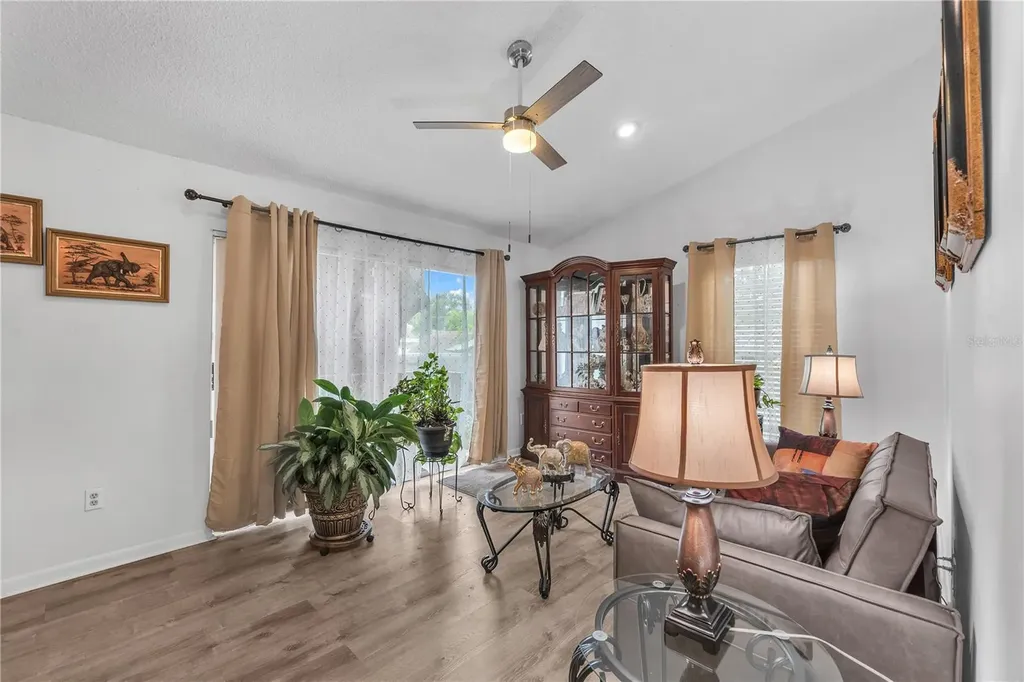 2114 W Hanna Avenue Tampa FL 33604