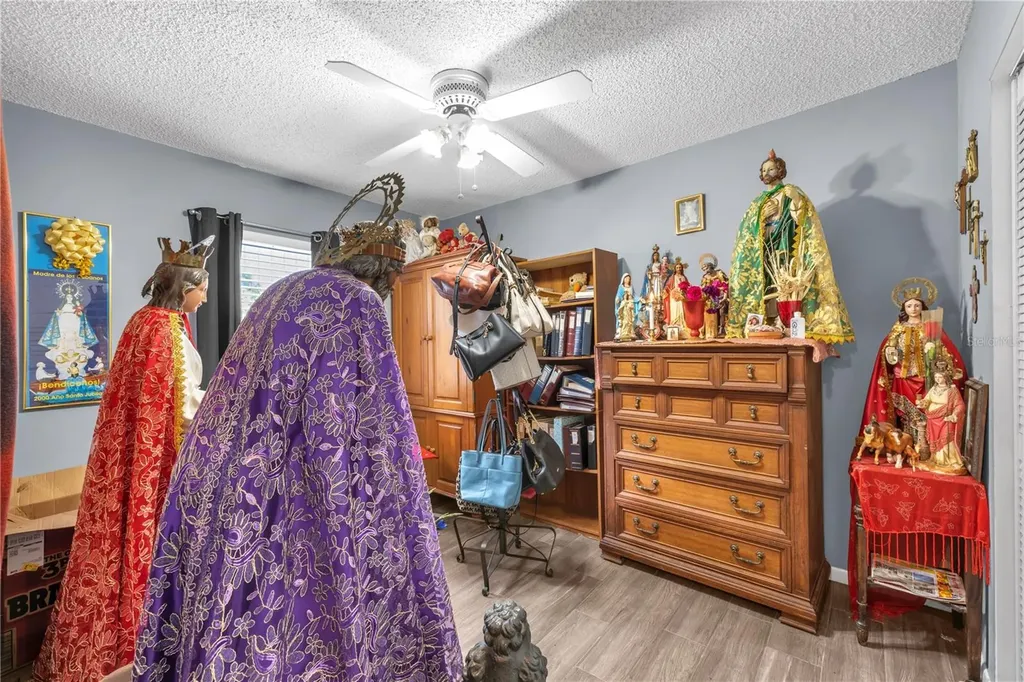 2114 W Hanna Avenue Tampa FL 33604