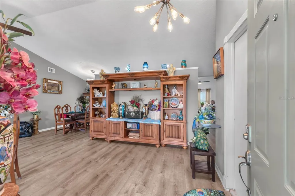 2114 W Hanna Avenue Tampa FL 33604