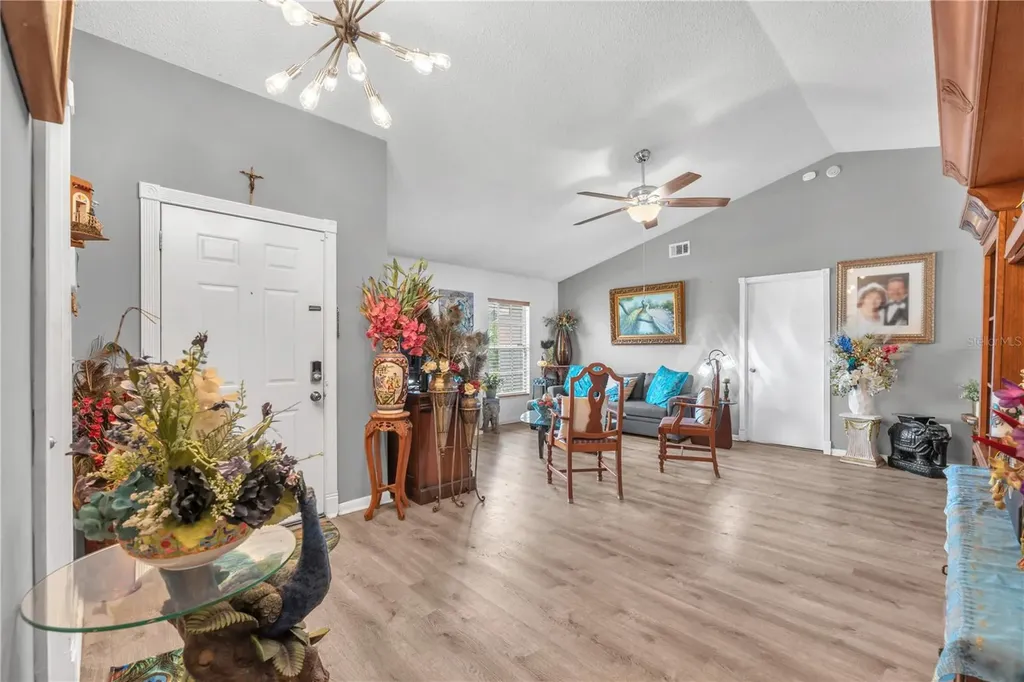 2114 W Hanna Avenue Tampa FL 33604