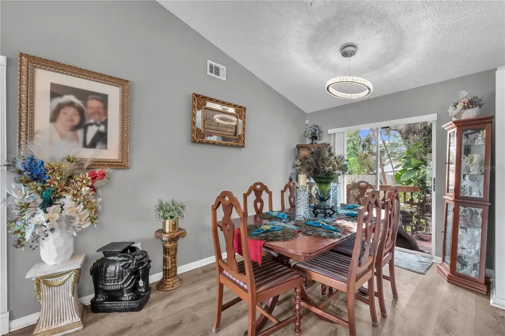 2114 W Hanna Avenue Tampa FL 33604