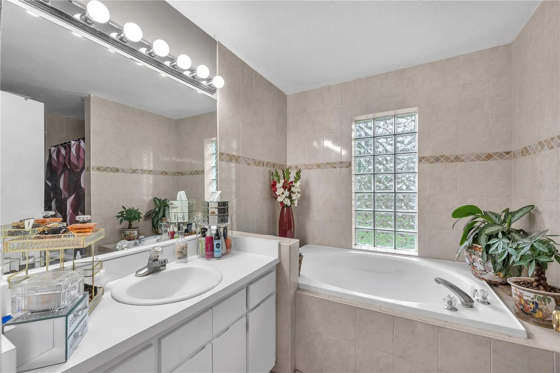2114 W Hanna Avenue Tampa FL 33604