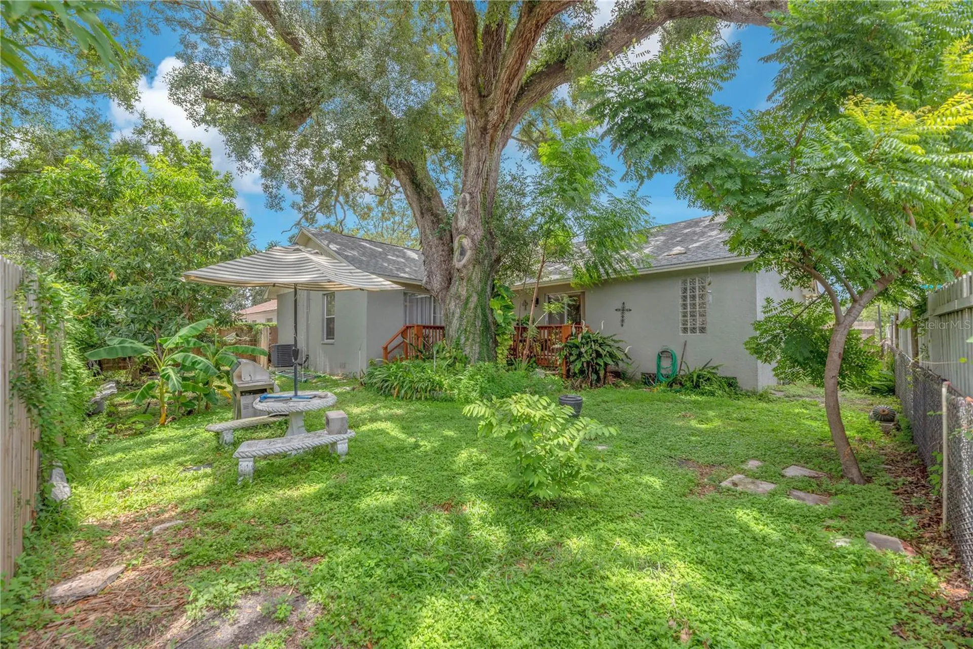2114 W Hanna Avenue Tampa FL 33604