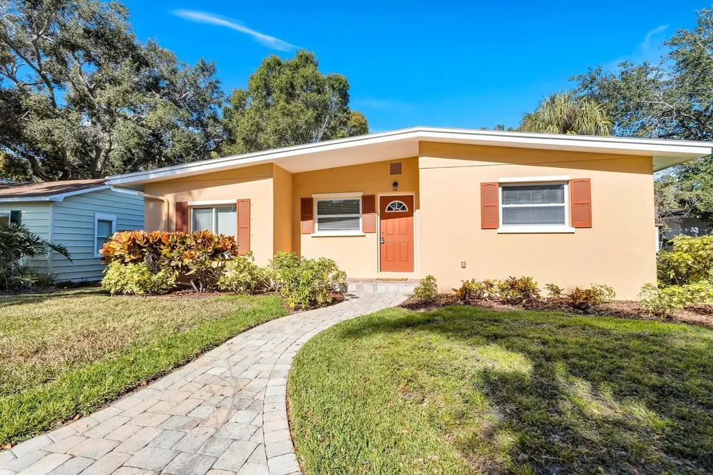 5813 27th Avenue S Gulfport FL 33707