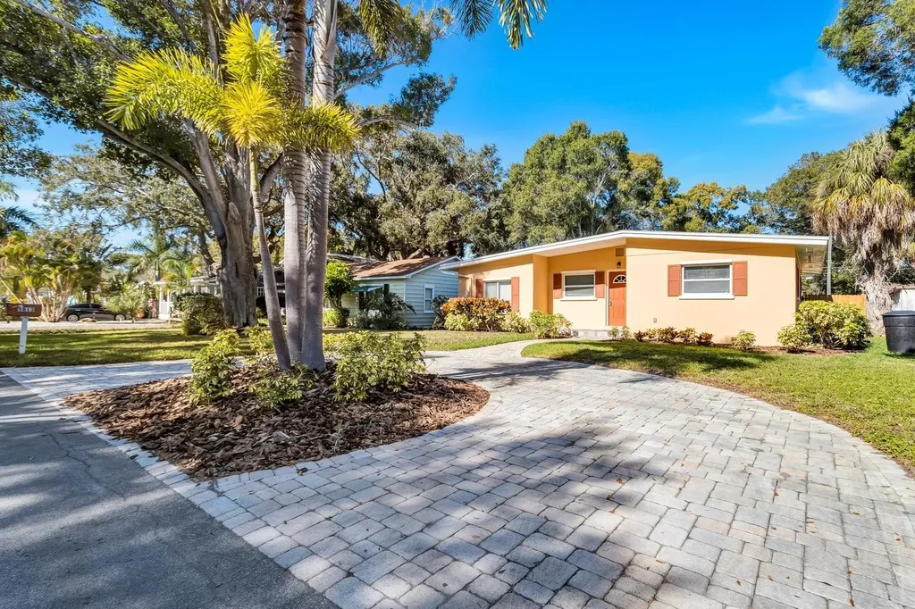 5813 27th Avenue S Gulfport FL 33707