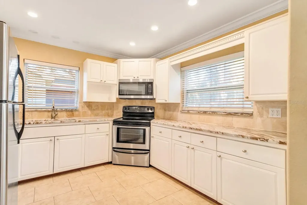 5813 27th Avenue S Gulfport FL 33707