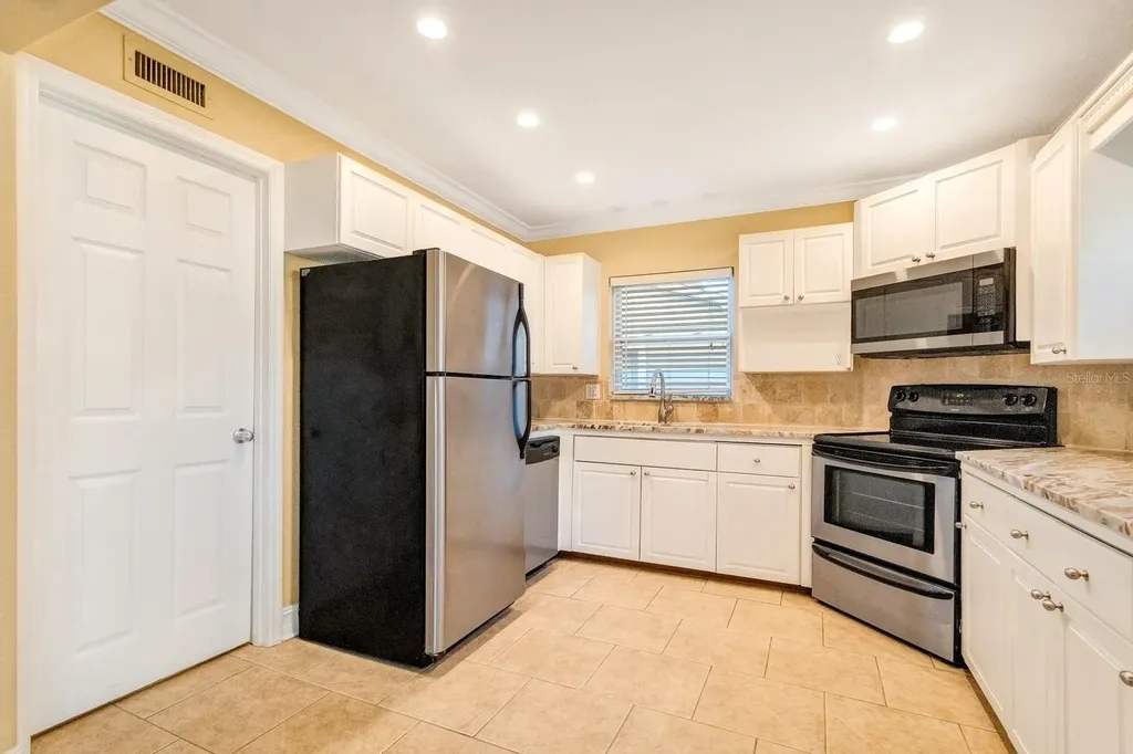 5813 27th Avenue S Gulfport FL 33707