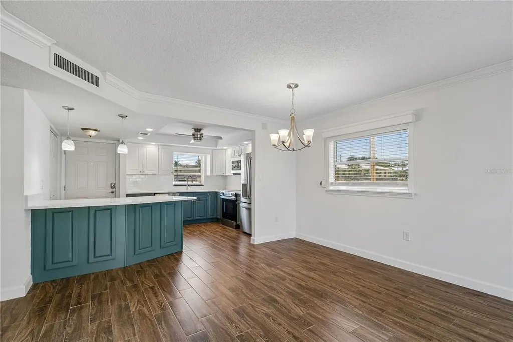 4575 Cove Circle St Petersburg FL 33708
