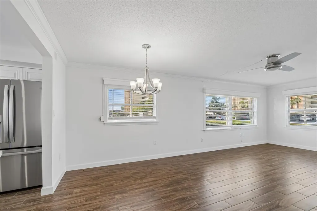 4575 Cove Circle St Petersburg FL 33708