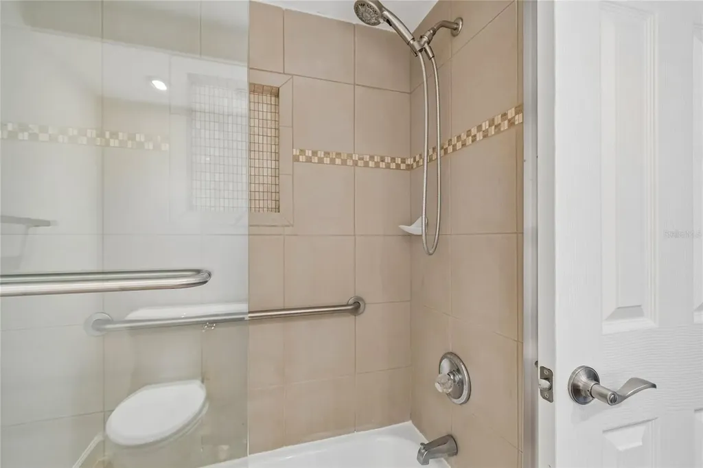 4575 Cove Circle St Petersburg FL 33708