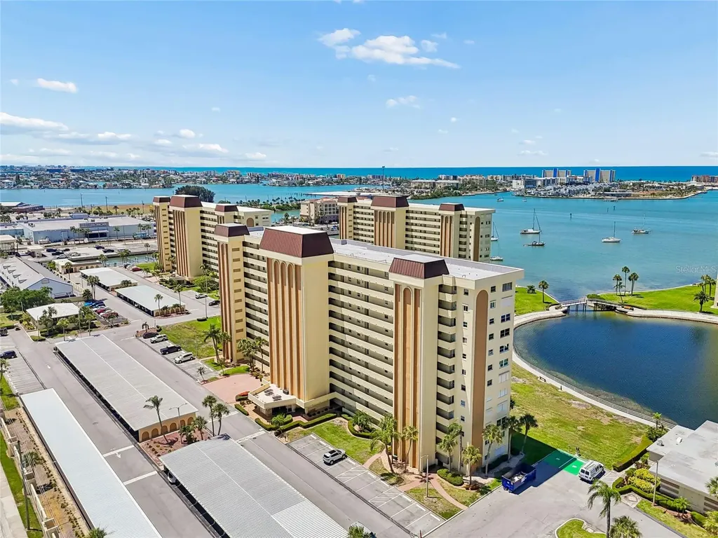 4575 Cove Circle St Petersburg FL 33708