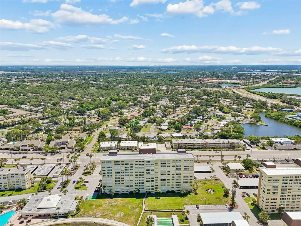4575 Cove Circle St Petersburg FL 33708