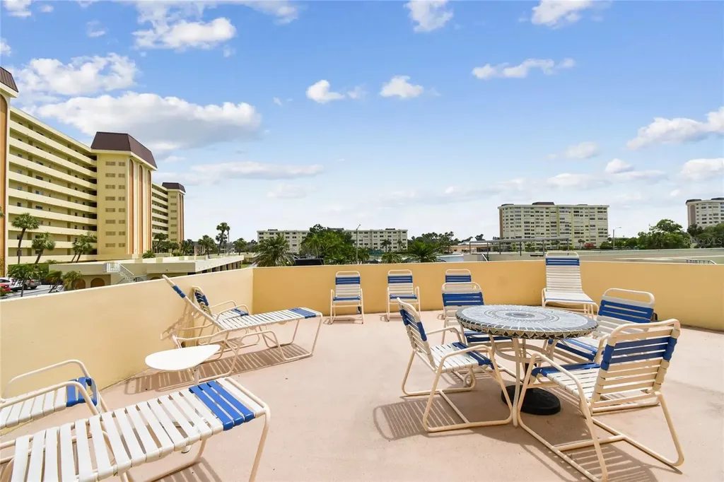 4575 Cove Circle St Petersburg FL 33708