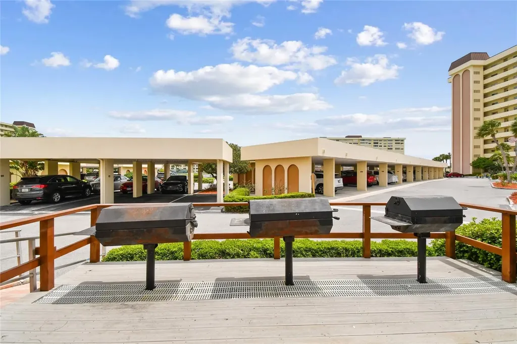 4575 Cove Circle St Petersburg FL 33708