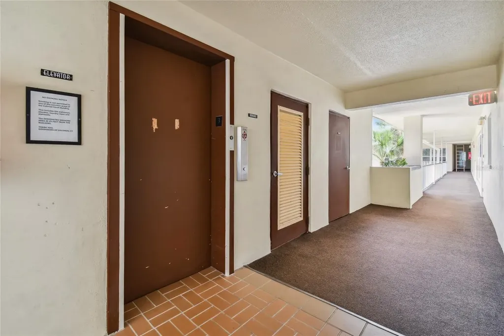4575 Cove Circle St Petersburg FL 33708
