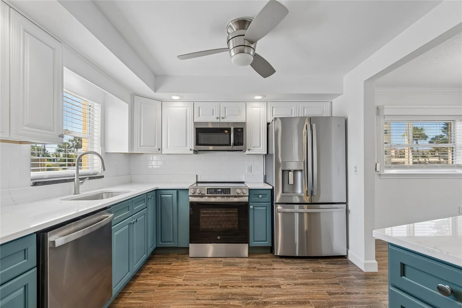 4575 Cove Circle St Petersburg FL 33708