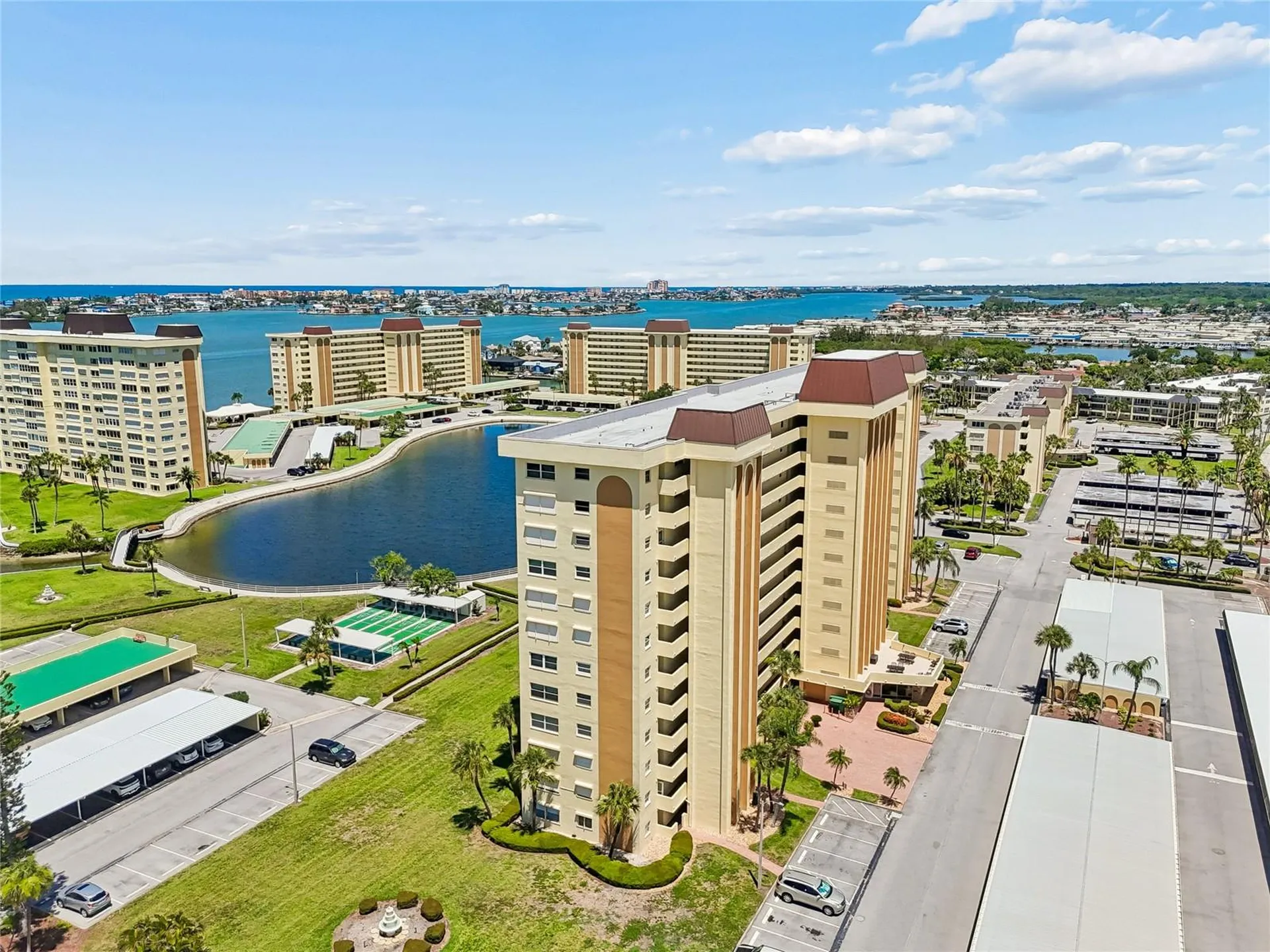 4575 Cove Circle St Petersburg FL 33708