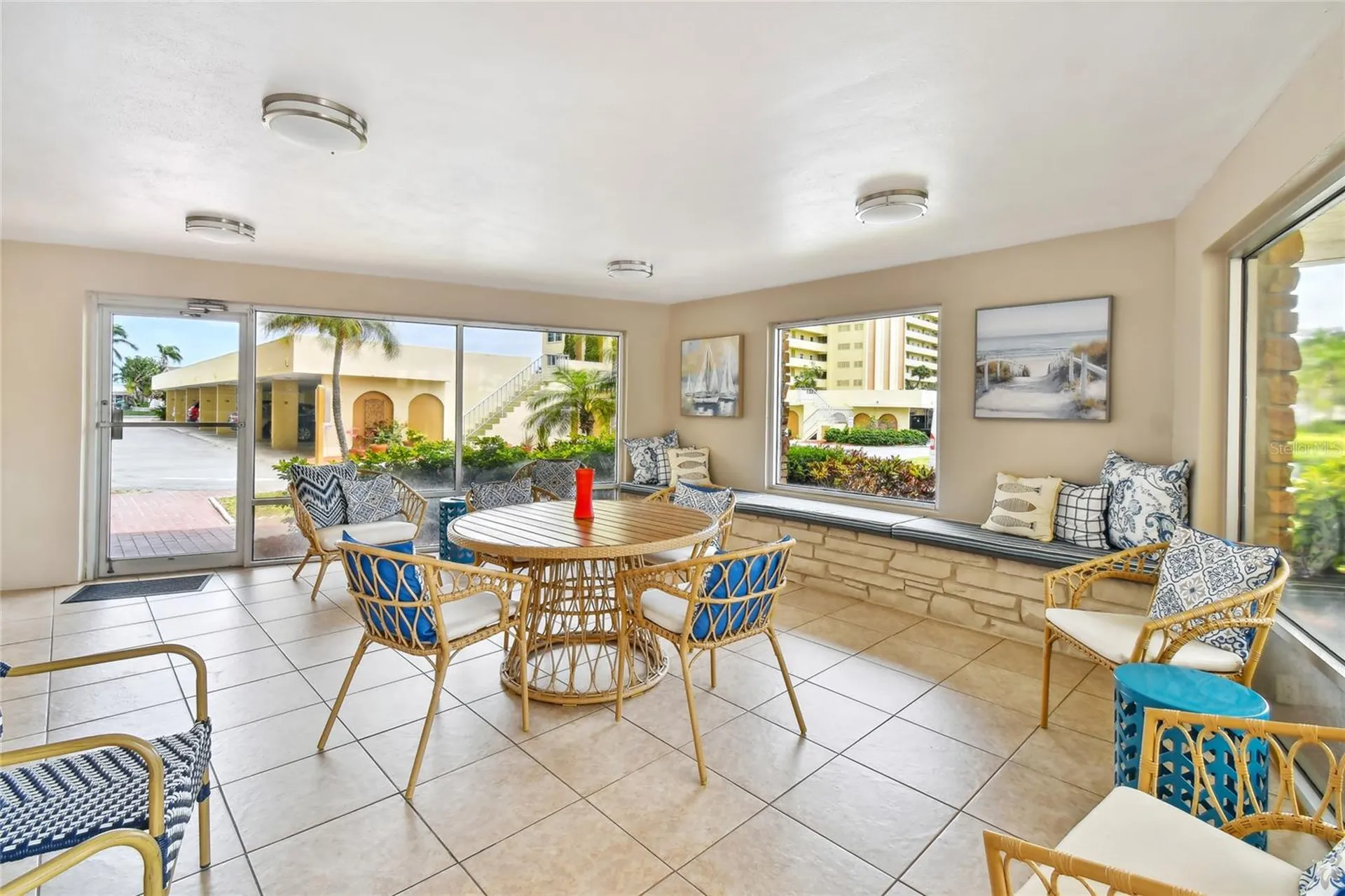 4575 Cove Circle St Petersburg FL 33708