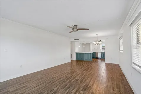 4575 Cove Circle St Petersburg FL 33708
