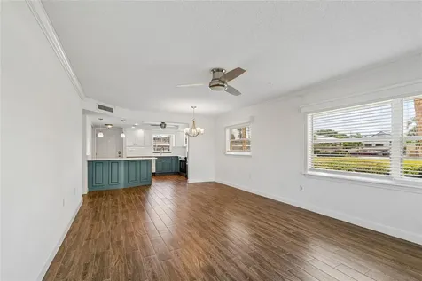 4575 Cove Circle St Petersburg FL 33708