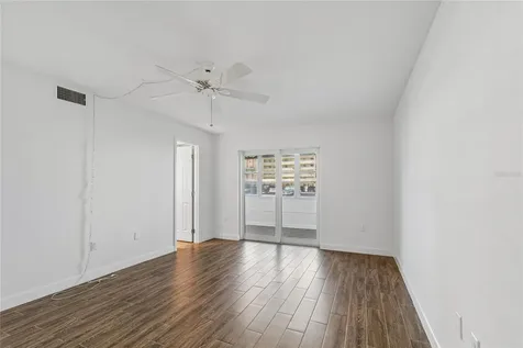 4575 Cove Circle St Petersburg FL 33708