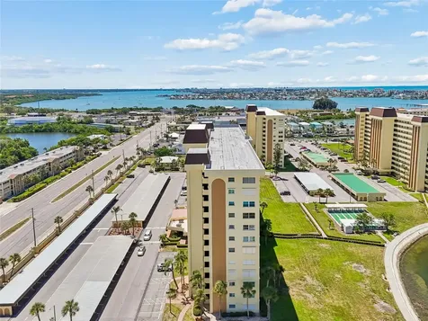 4575 Cove Circle St Petersburg FL 33708