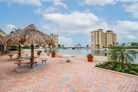 4575 Cove Circle St Petersburg FL 33708