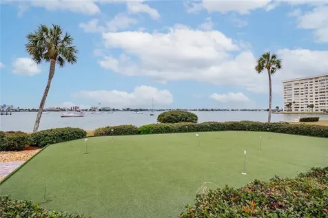 4575 Cove Circle St Petersburg FL 33708