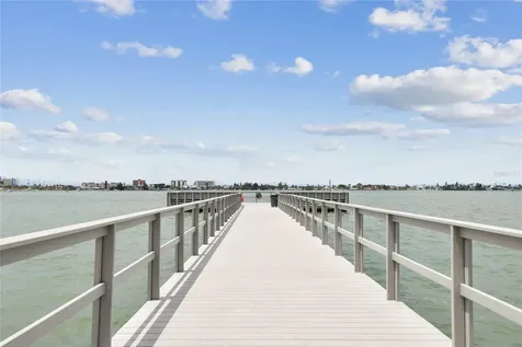 4575 Cove Circle St Petersburg FL 33708
