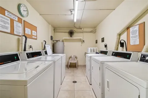 4575 Cove Circle St Petersburg FL 33708