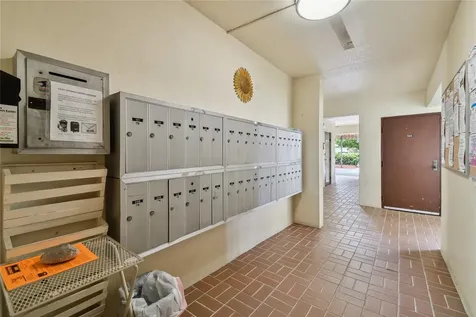 4575 Cove Circle St Petersburg FL 33708