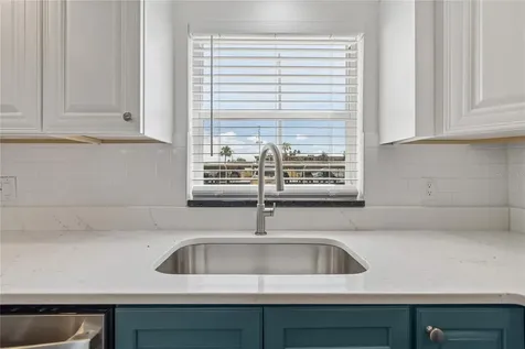4575 Cove Circle St Petersburg FL 33708