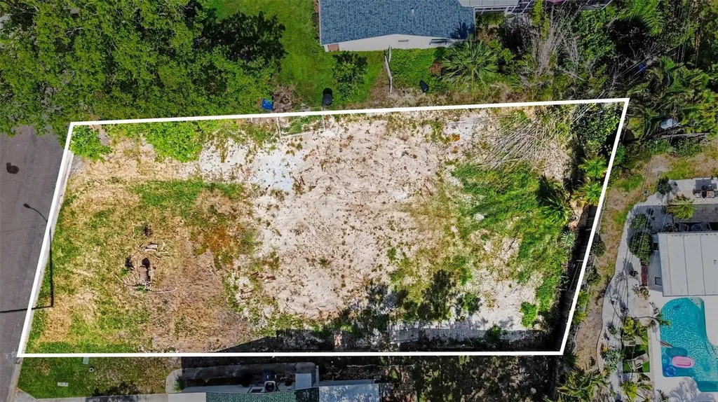 1737 Colorado Avenue NE St Petersburg FL 33703